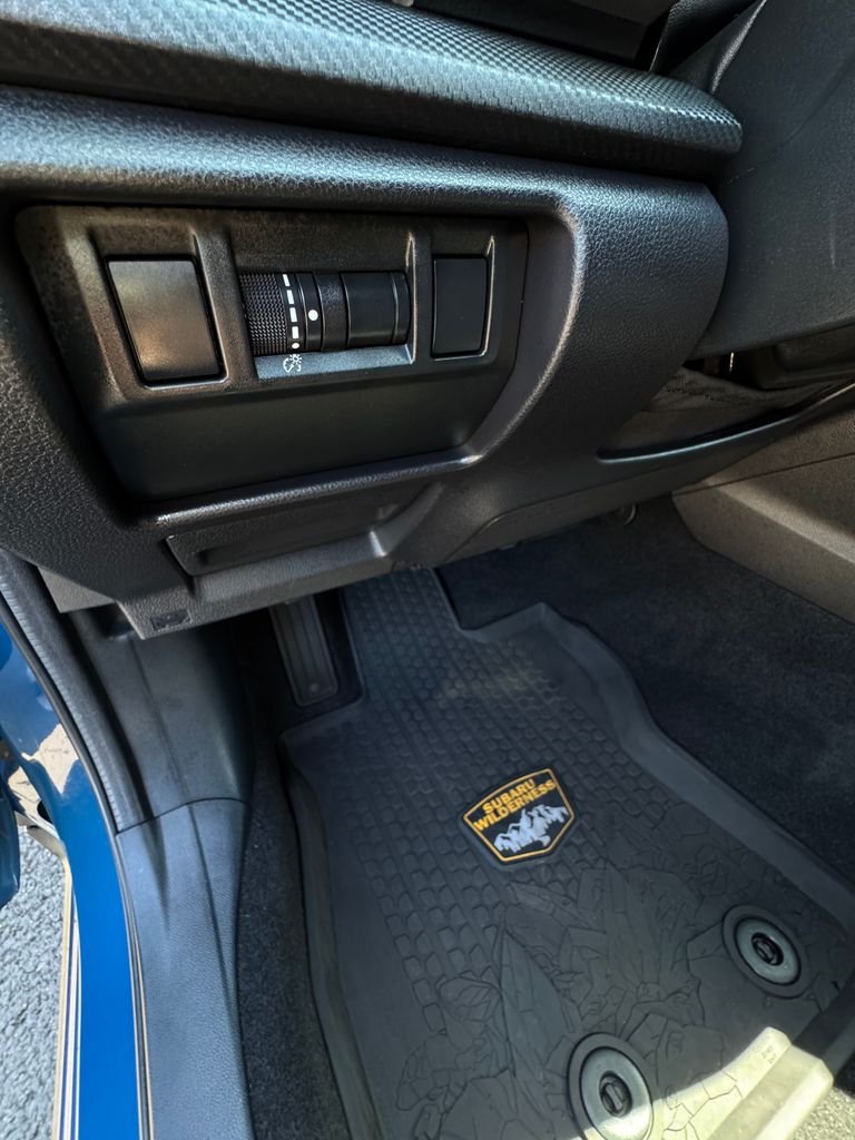 Used 2024 Geyser Blue Pearl Subaru Wilderness image 14