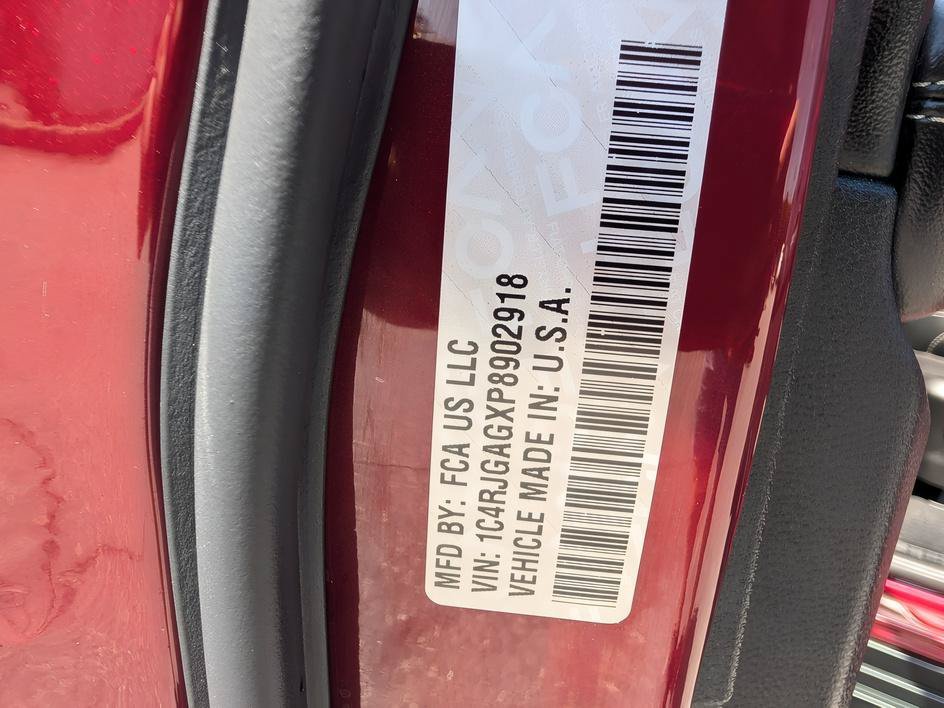 Used 2023 Velvet Red Pearlcoat Jeep Altitude image 32