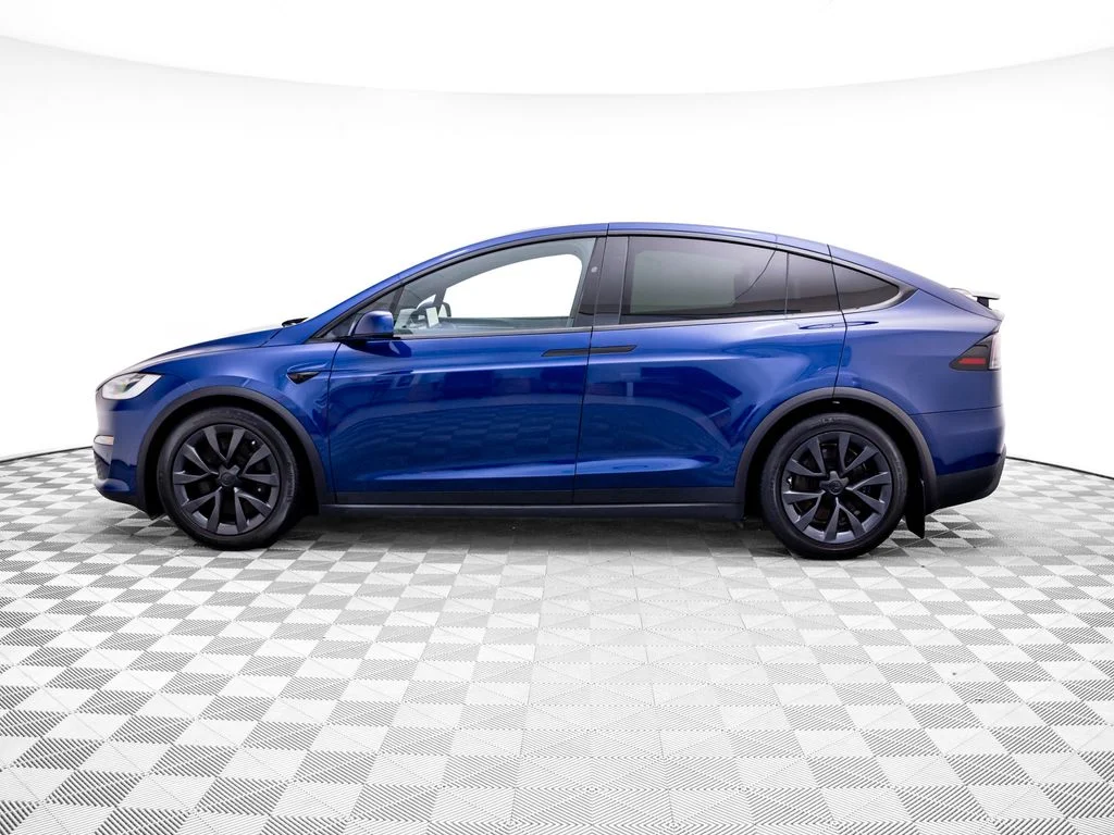 Used 2022 Blue Tesla Base image 2