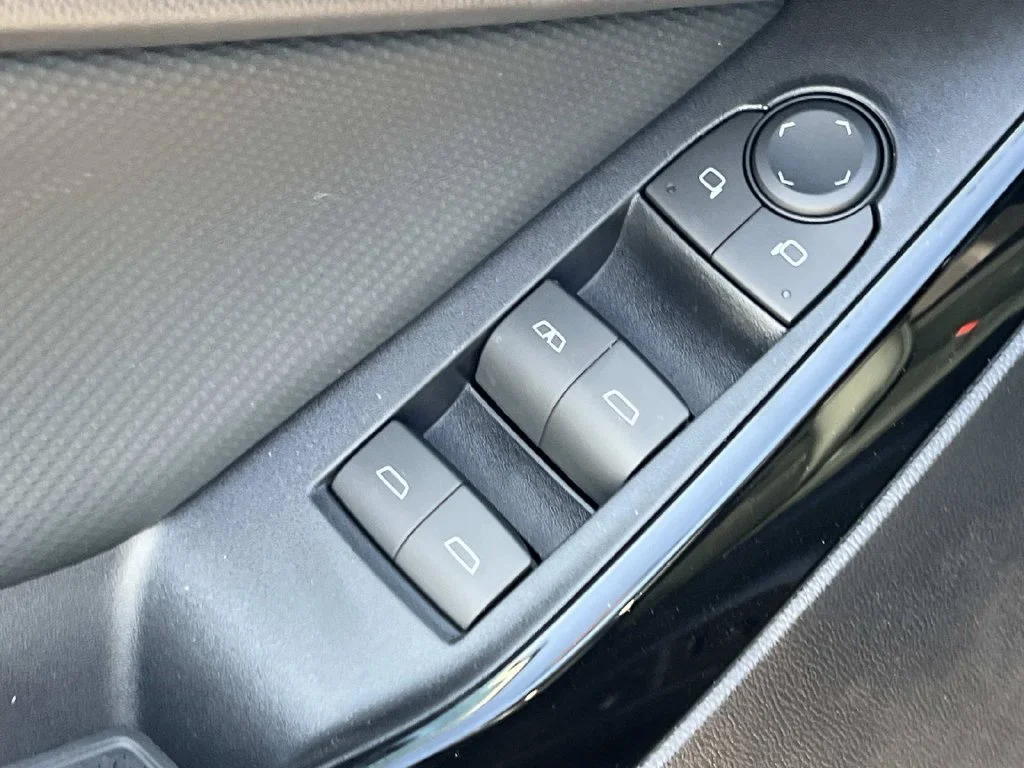 2027 Chevrolet Equinox LT - Photo 12