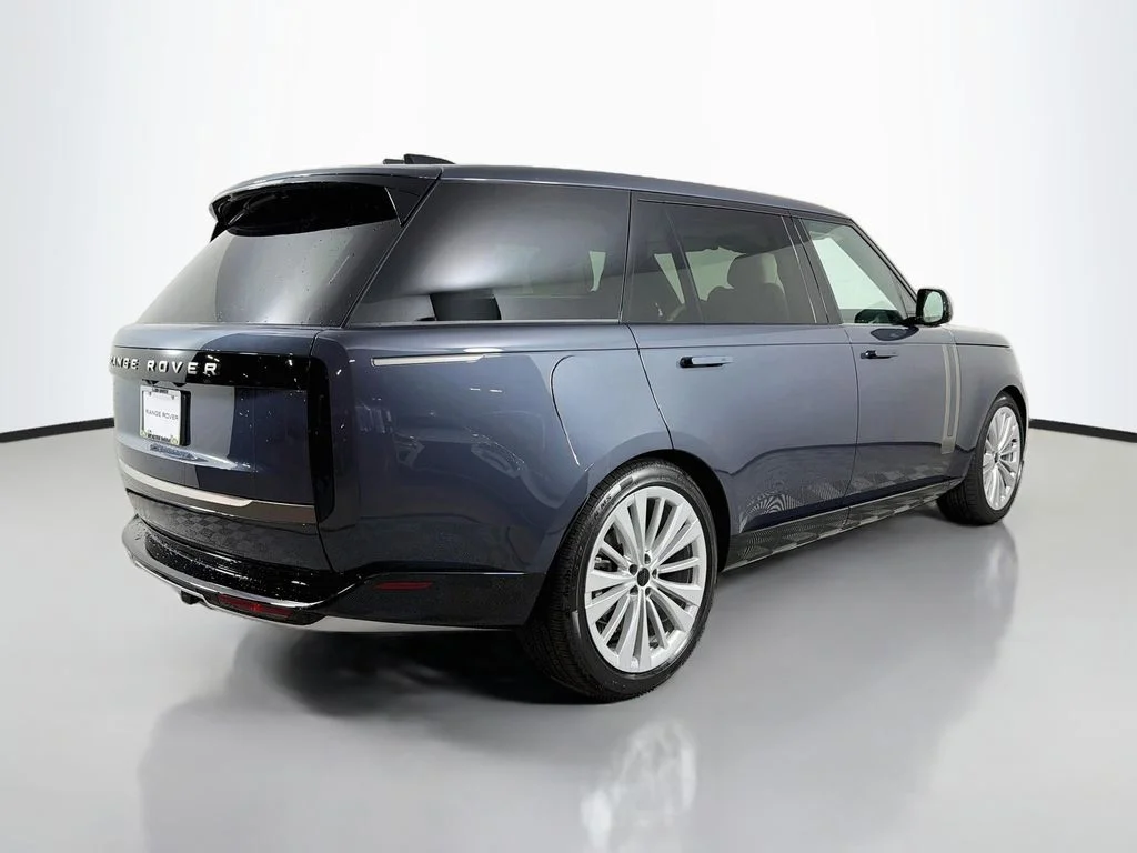 New 2026 Varesine Blue Land Rover SE 7 Seats image 6
