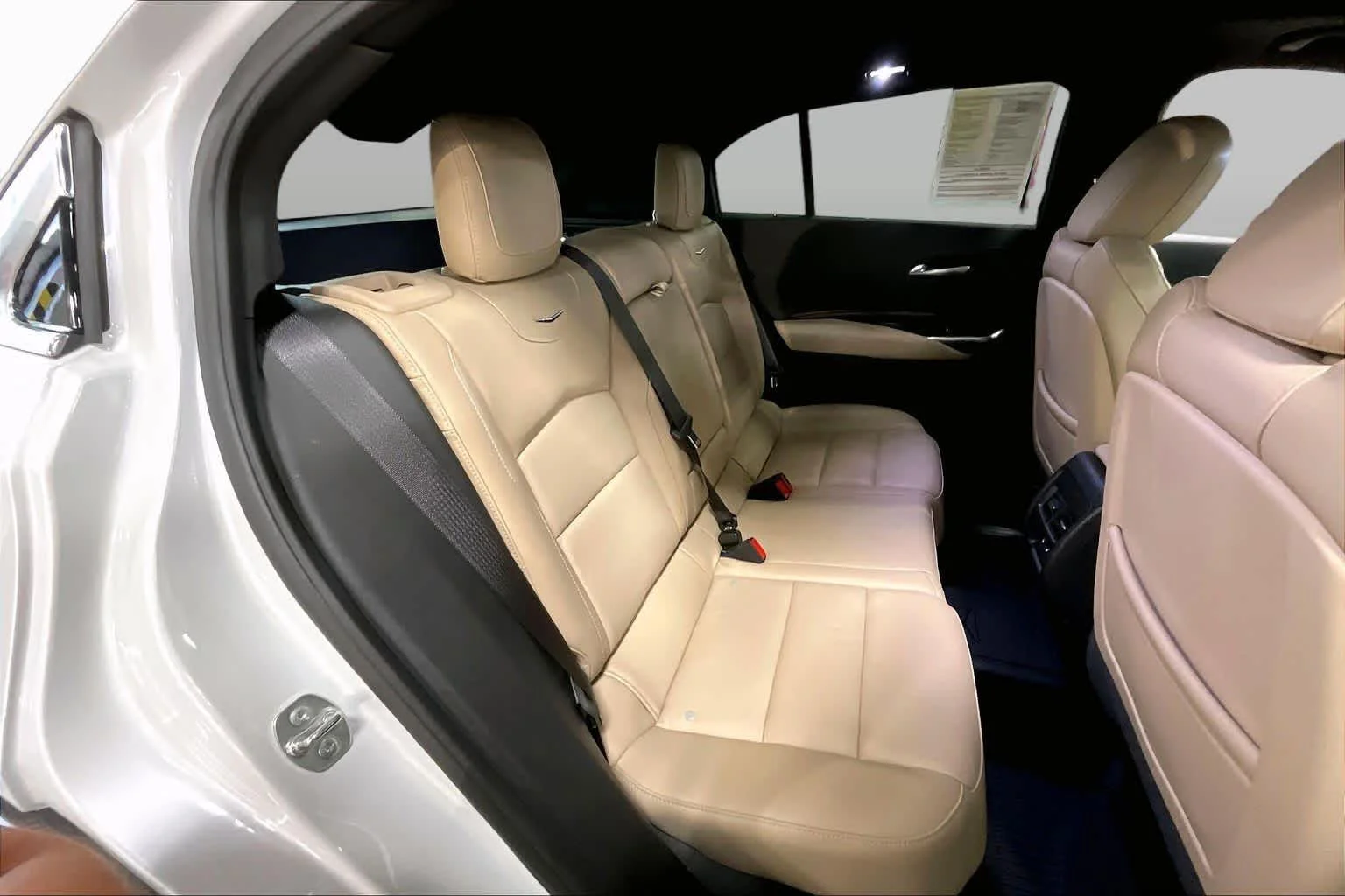 Used 2024 Crystal White Tricoat Cadillac AWD Luxury image 20