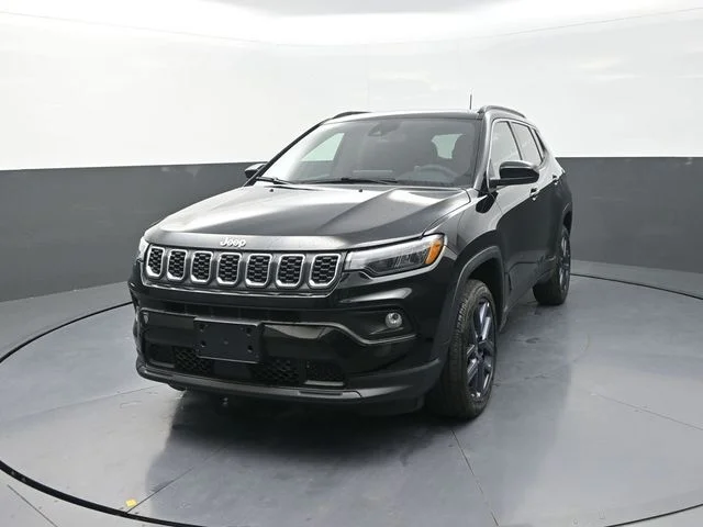 New 2026 Diamond Black Crystal Pearlcoat Jeep  image 5