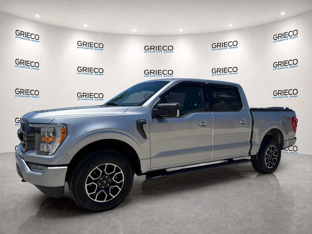 Used 2023 Iconic Silver Metallic Ford XLT image 3