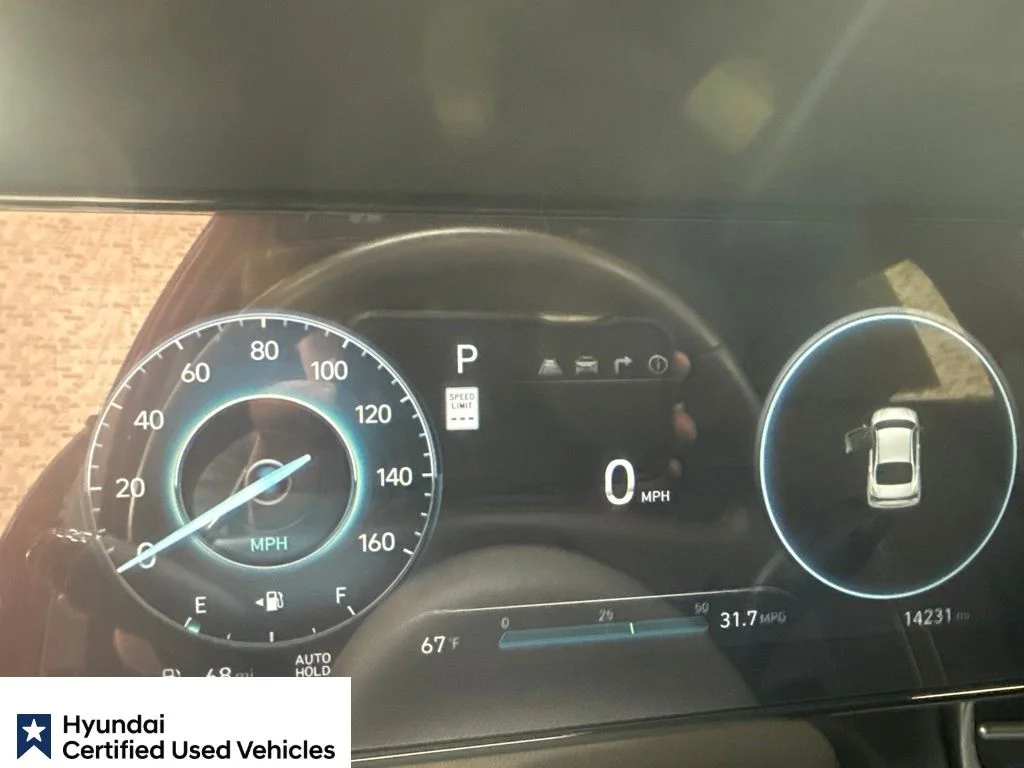 Certified Used 2025 Fluid Metal Hyundai SEL Convenience image 28