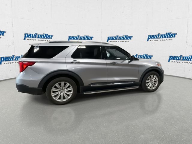 Used 2020 Silver Metallic Ford Limited image 13