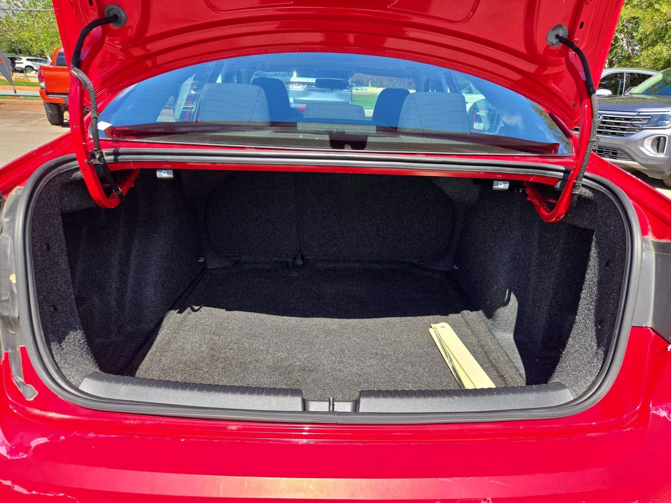 Used 2015  Volkswagen  image 23