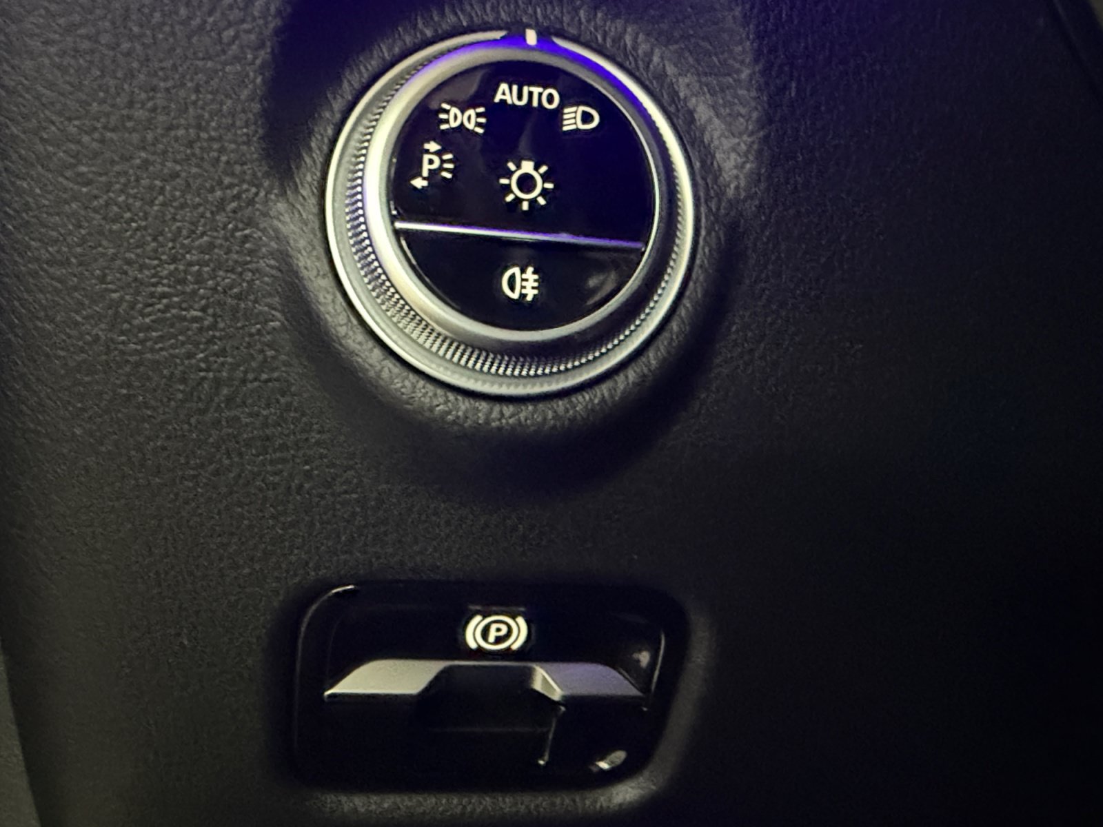 New 2026 MANUFAKTUR Alpine Grey Mercedes-Benz AMG® CLE 53 4MATIC+ Coupe image 50