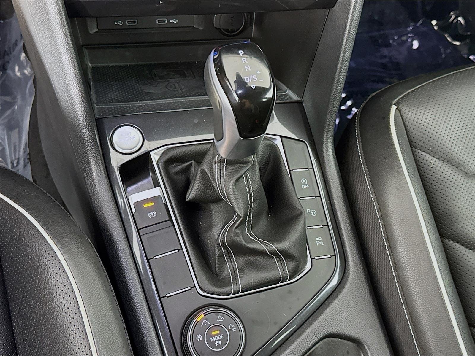 Used 2024 Gray Volkswagen SEL R-Line image 18