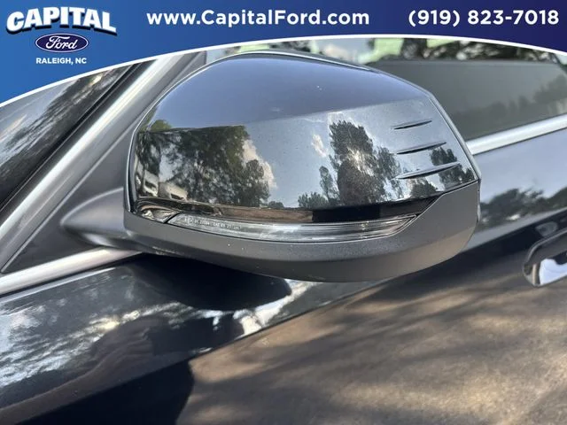 Used 2025 Black BMW xDrive28i image 12