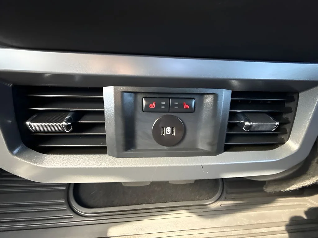 Used 2024 Gray Ford Lariat image 12