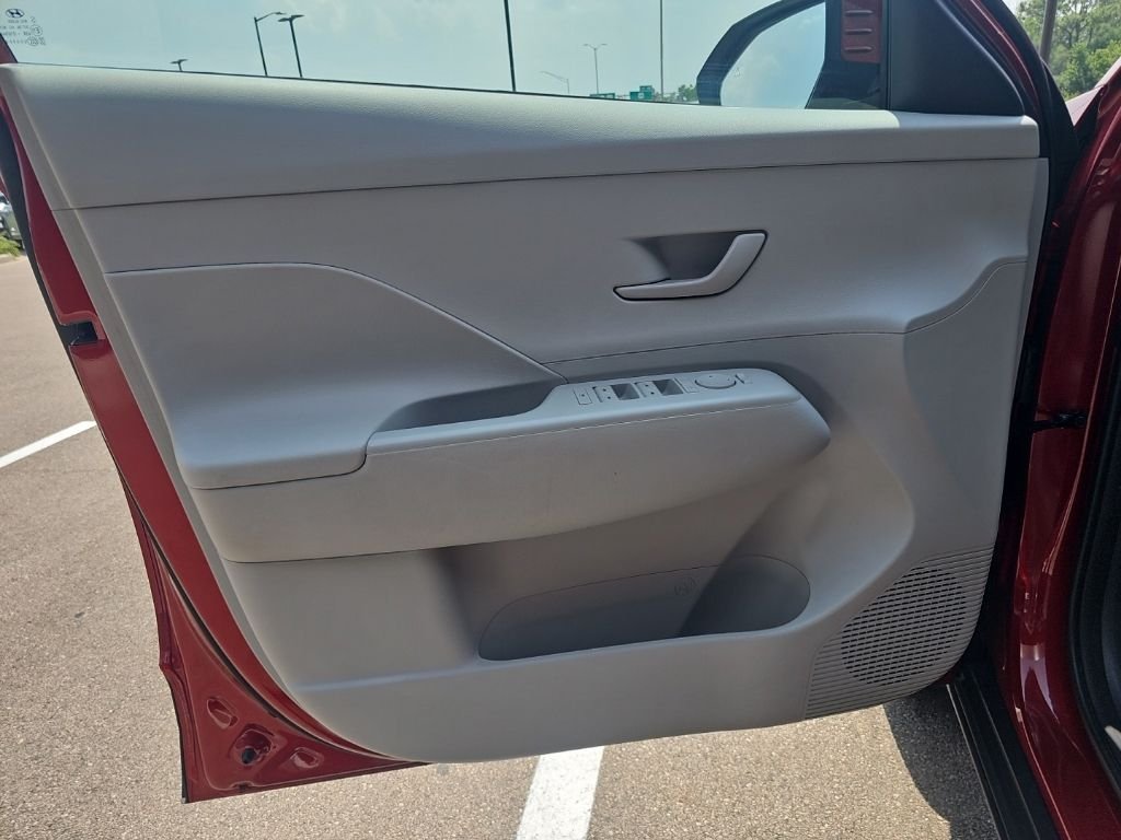 2024 Hyundai Kona SEL - Photo 10