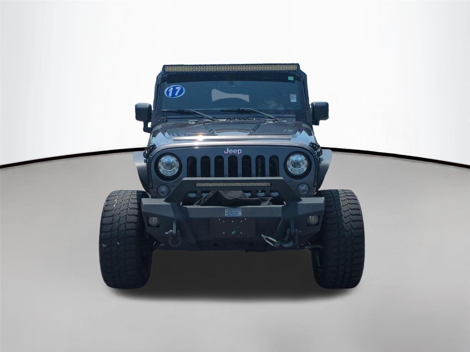 Used 2017 Granite Crystal Metallic Clearcoat Jeep Rubicon image 8