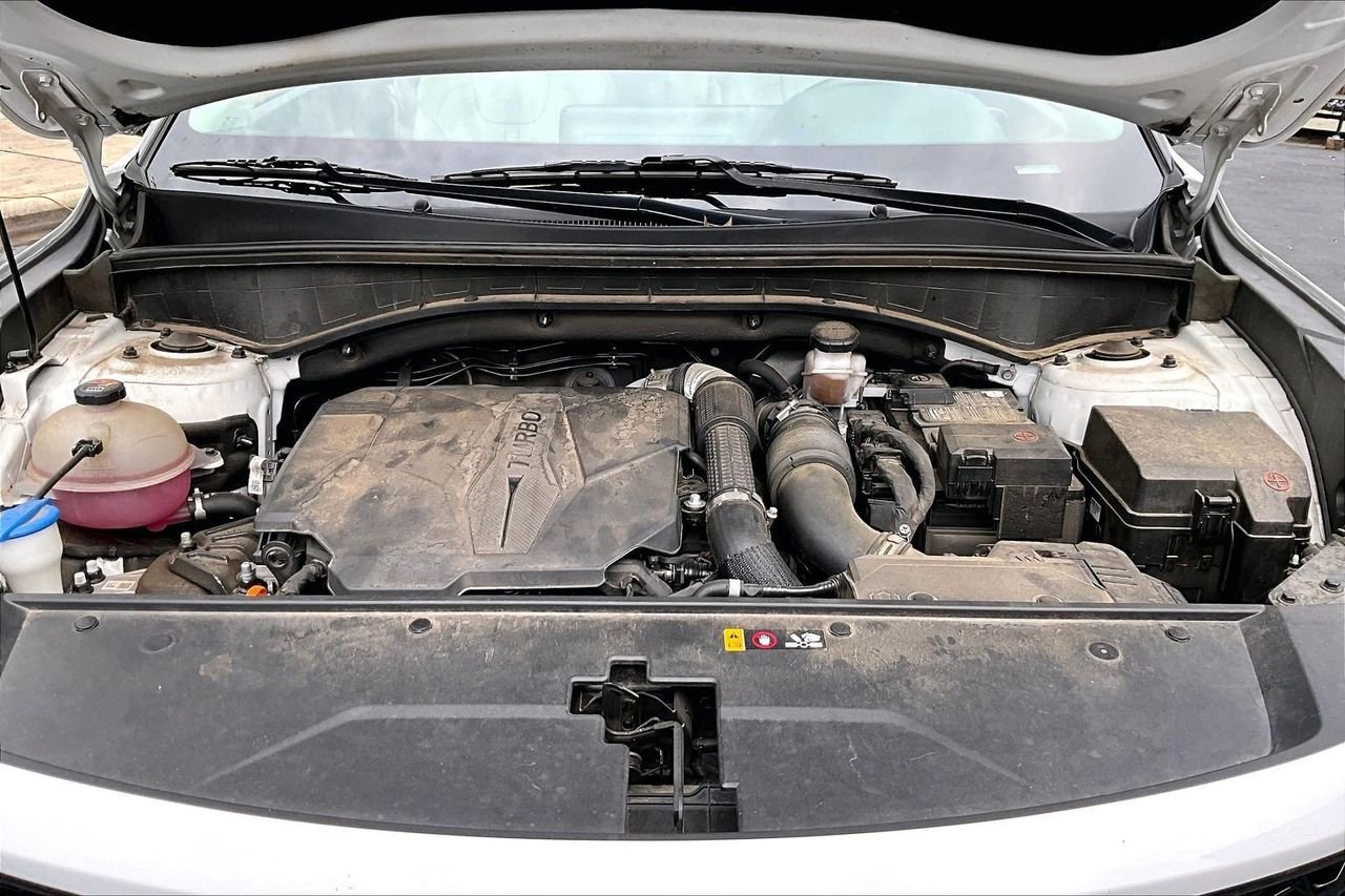 Used 2022 White Kia SX image 37