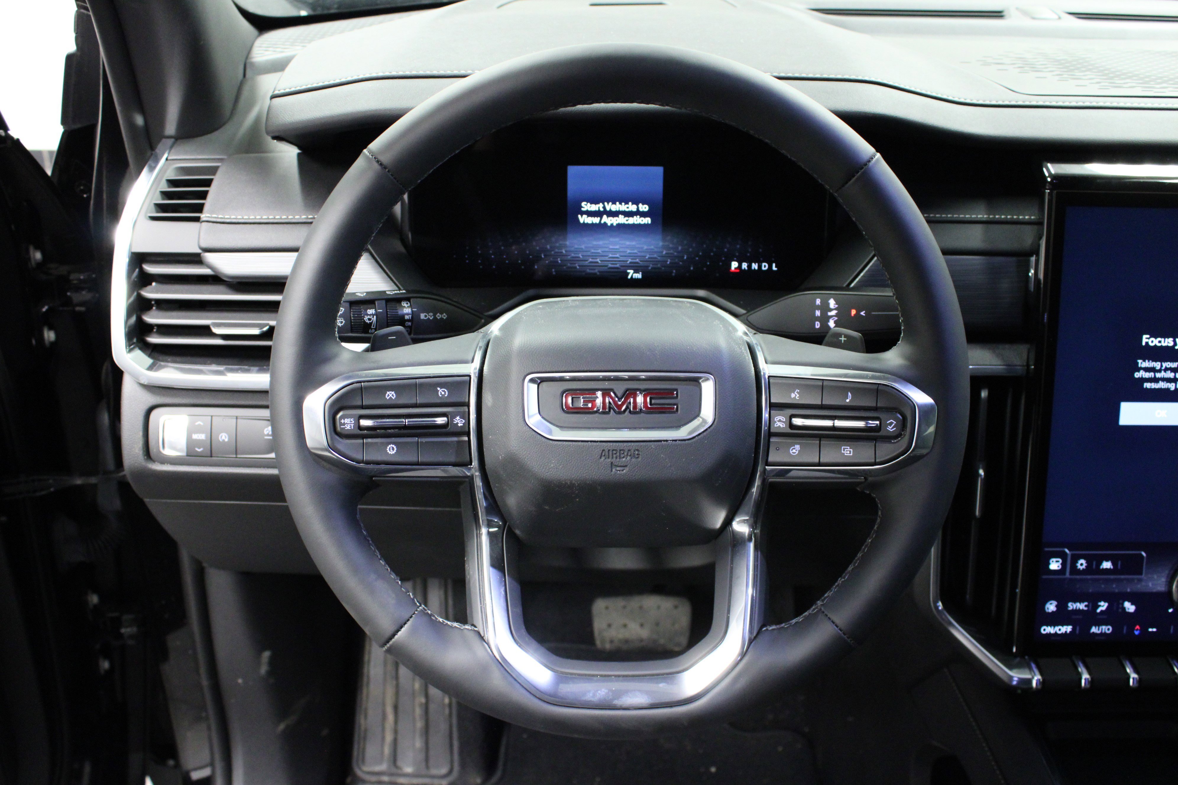 2025 GMC Acadia Elevation - Photo 17