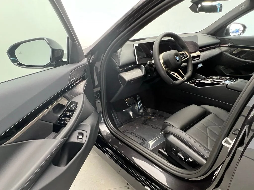 New 2026 Dark Graphite Metallic BMW 530i xDrive image 21