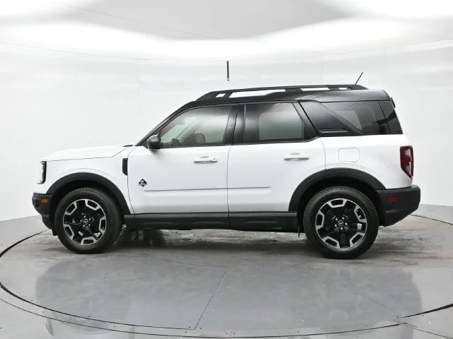Used 2022 Oxford White Ford Outer Banks image 4