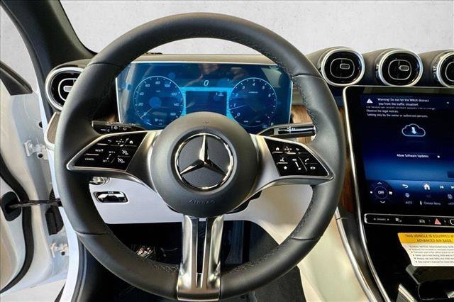 New 2026 Polar White Mercedes-Benz GLC 300 image 40