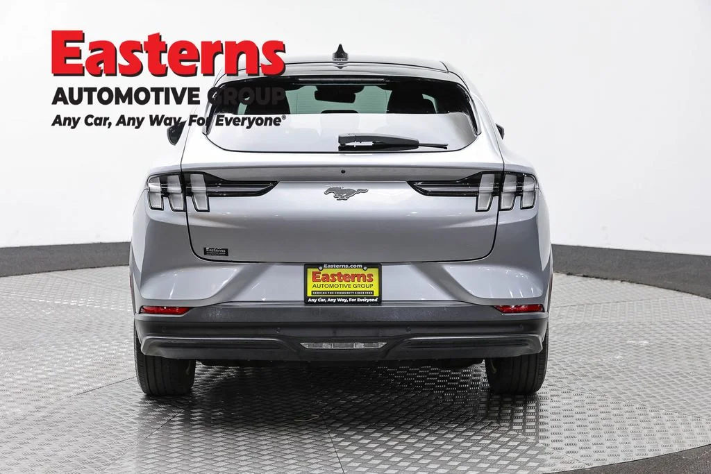 Used 2021 Silver Ford Select image 6