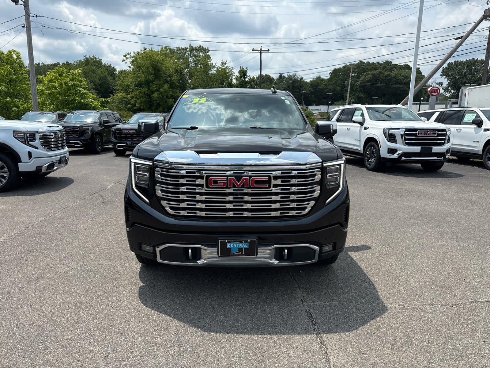 Used 2023 Onyx Black GMC Denali image 8