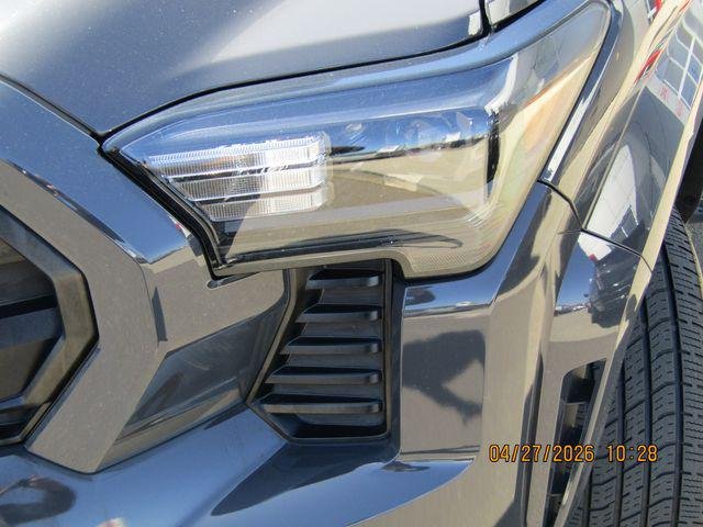 2024 Toyota Tacoma SR5 - Photo 9