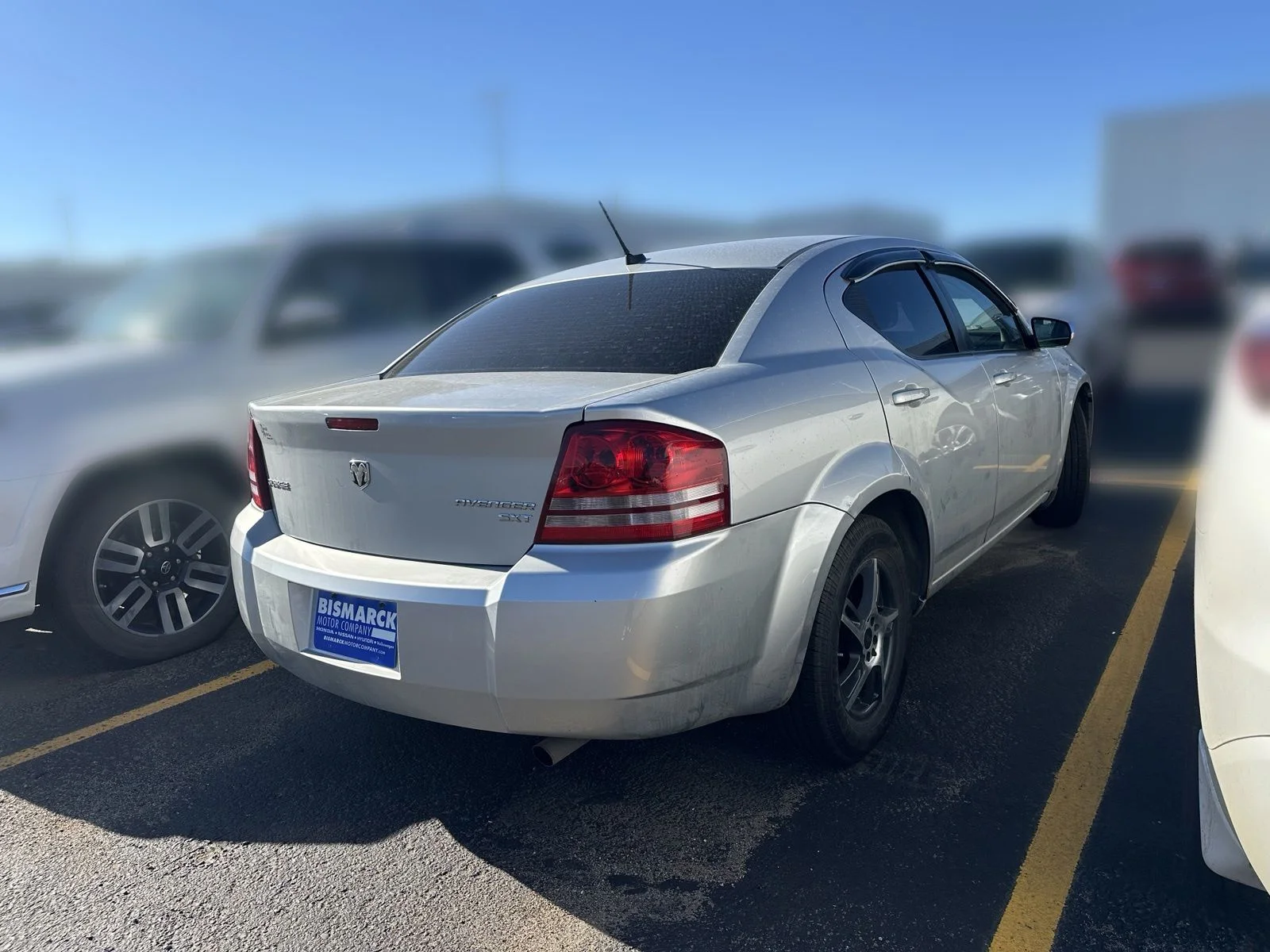 Used 2010 Silver Dodge SXT image 3