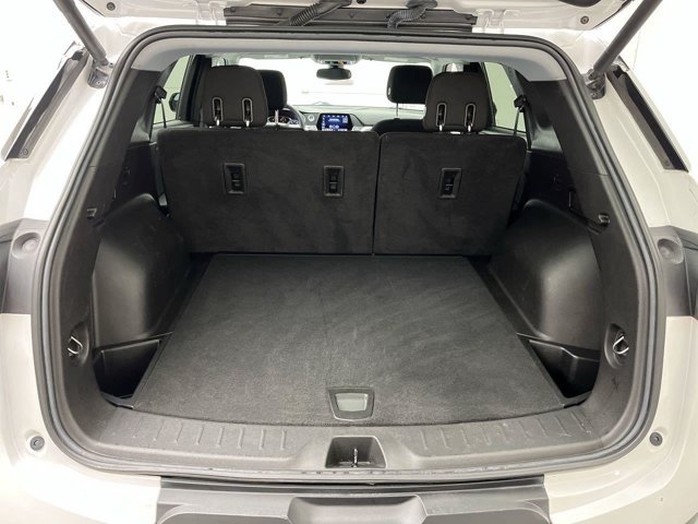 Used 2021 Iridescent Pearl Tricoat Chevrolet LT image 29