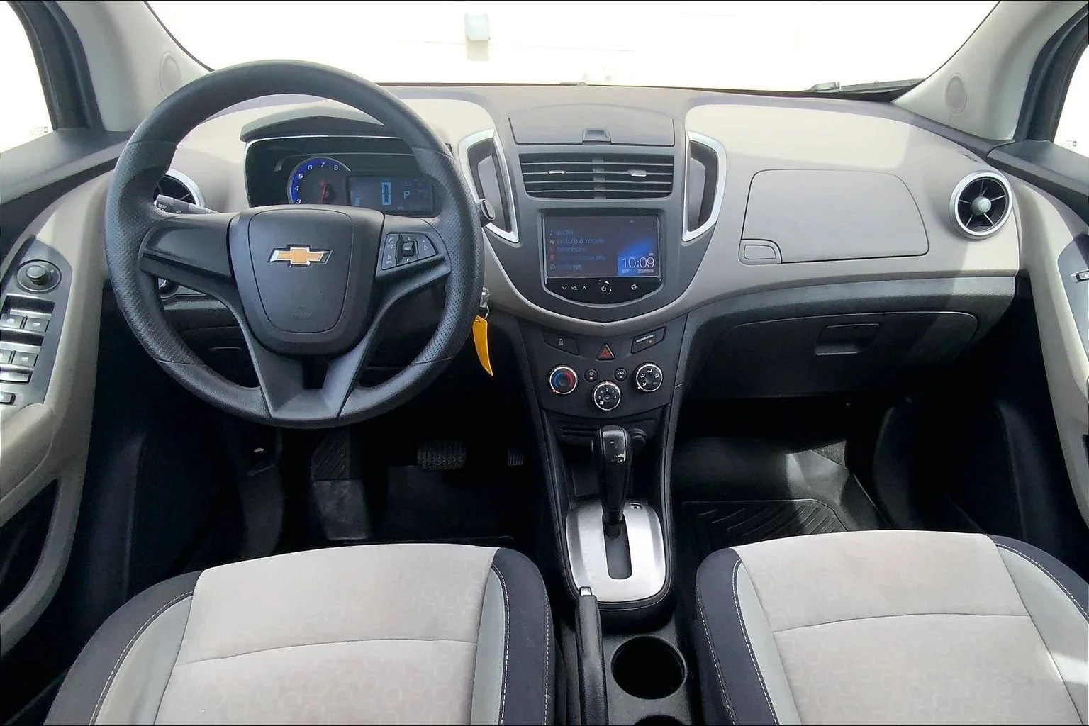 Used 2015 SUMMIT WHITE Chevrolet LS image 10