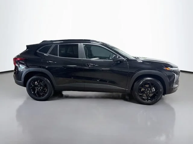 2026 Chevrolet Trax LT - Photo 6