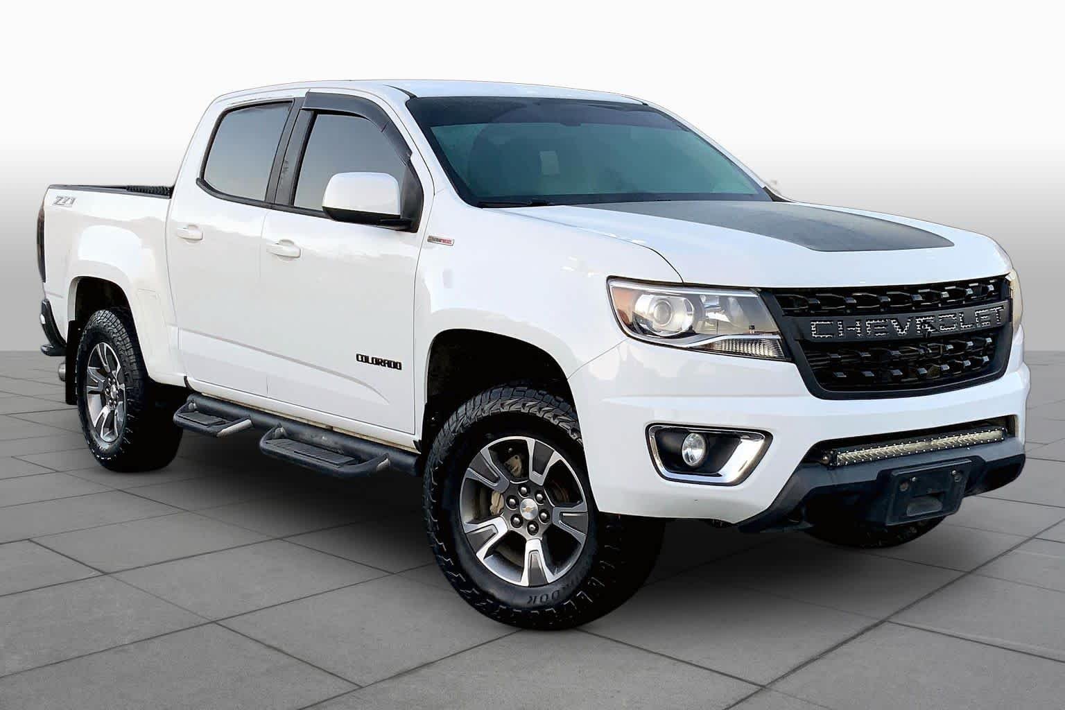 Used 2017 Summit White Chevrolet 4WD Z71 image 3