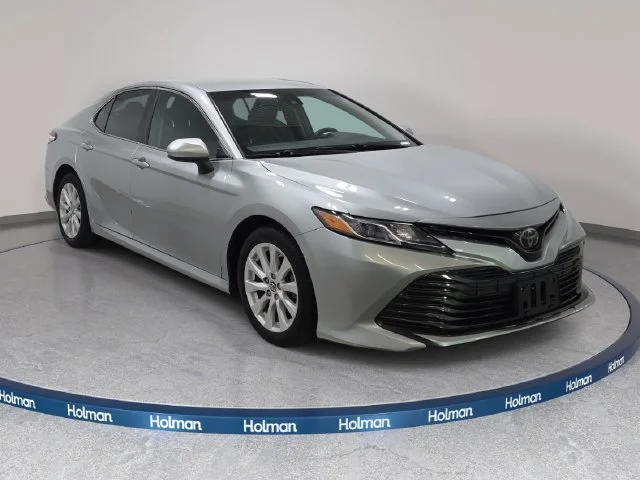 Used 2018 Celestial Silver Metallic Toyota LE image 4