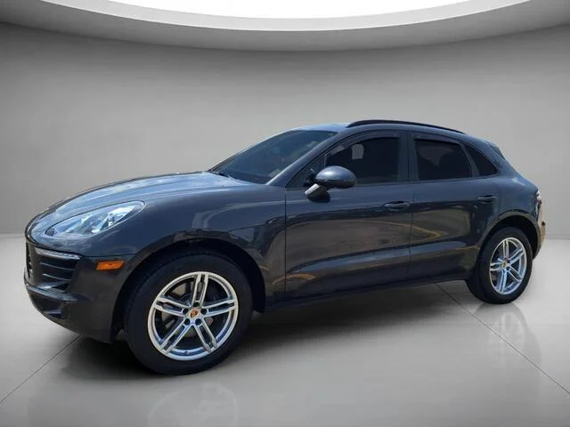 2018 Porsche Macan -'s photo