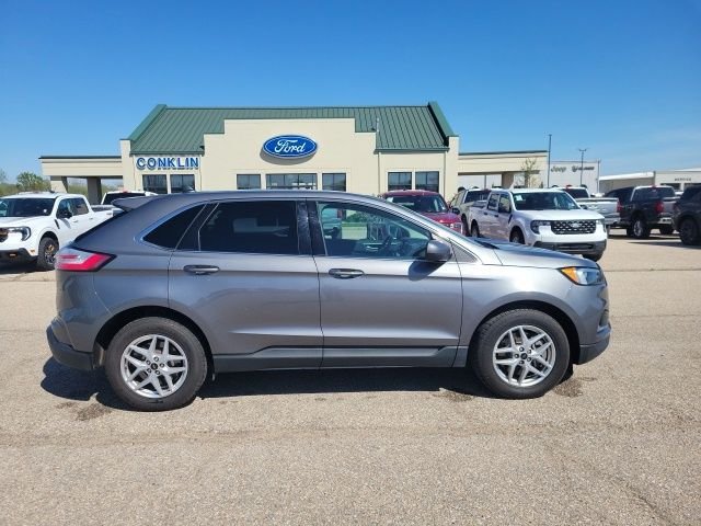Used 2024 Gray Ford SEL image 22