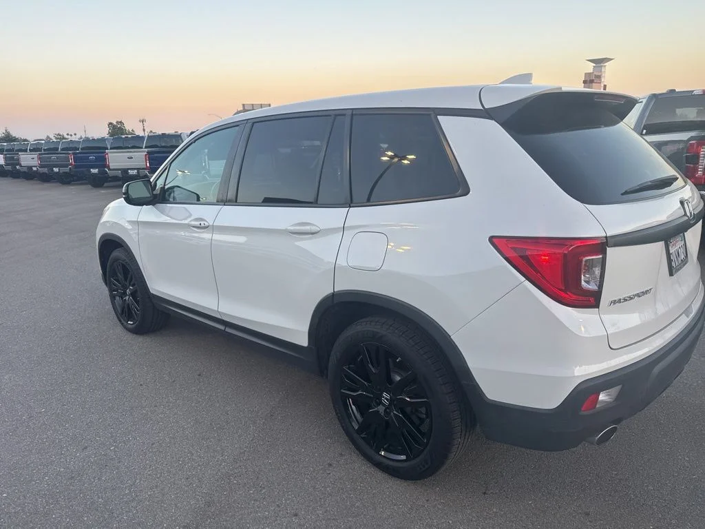 Used 2021 SELECT Honda Sport image 4