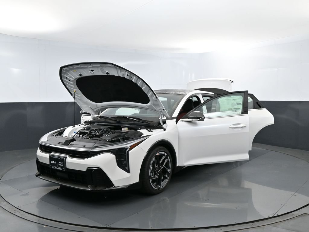 New 2026 Snow White Pearl Kia GT-Line image 25