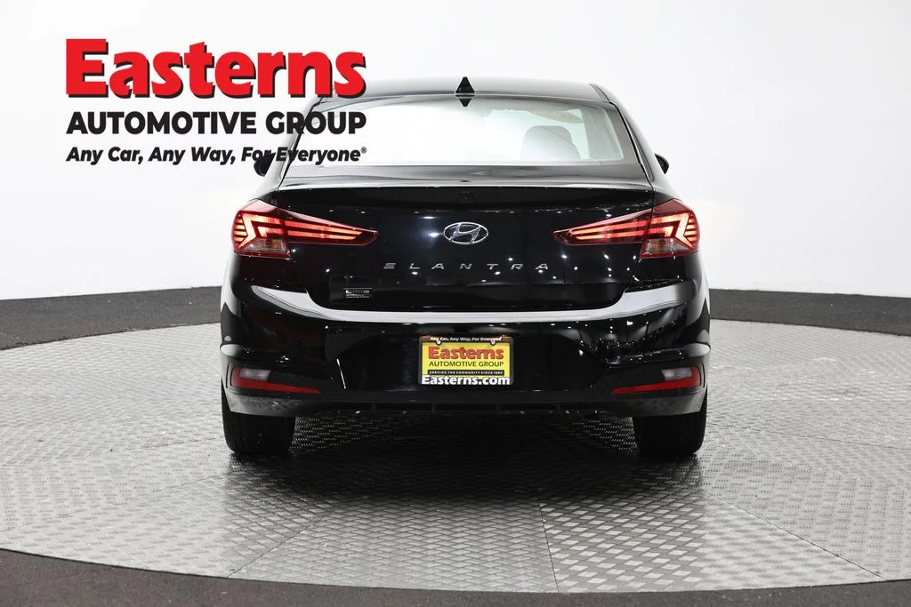 Used 2020 Black Hyundai SEL image 6