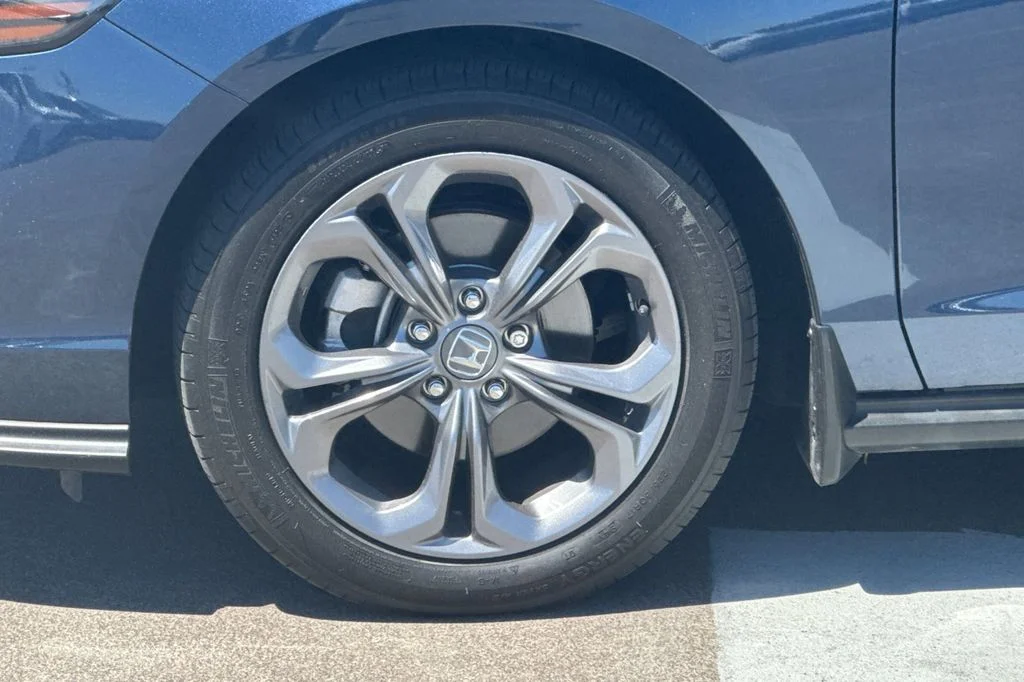 Used 2024  Honda EX image 32