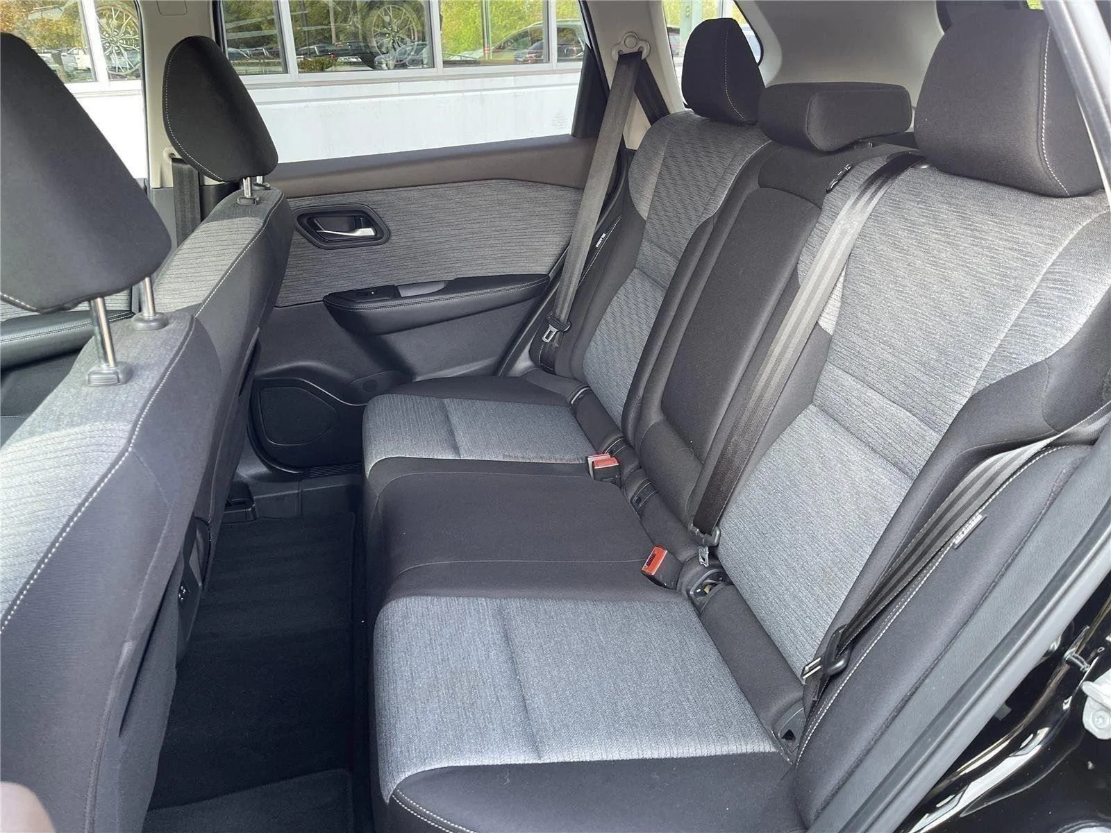 Used 2021 Black Nissan SV Intelligent AWD image 34