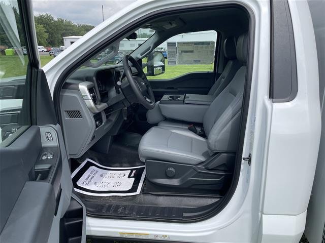 New 2026 Oxford White Ford F-450® XL image 37