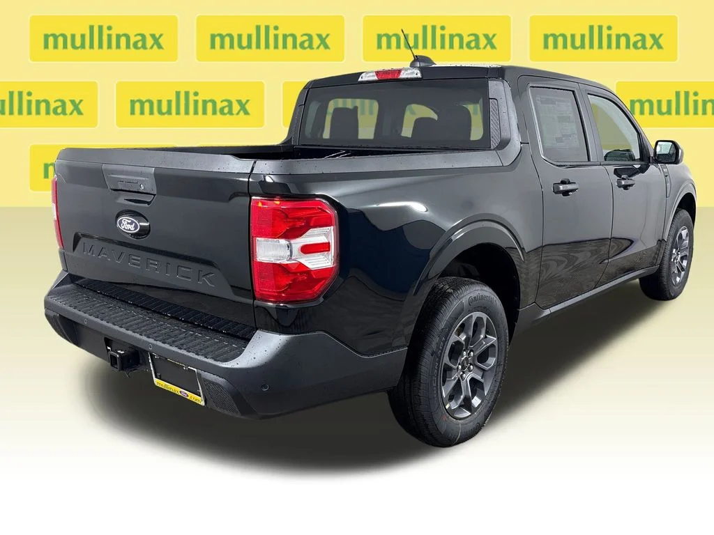 New 2026 Black Ford XLT image 4