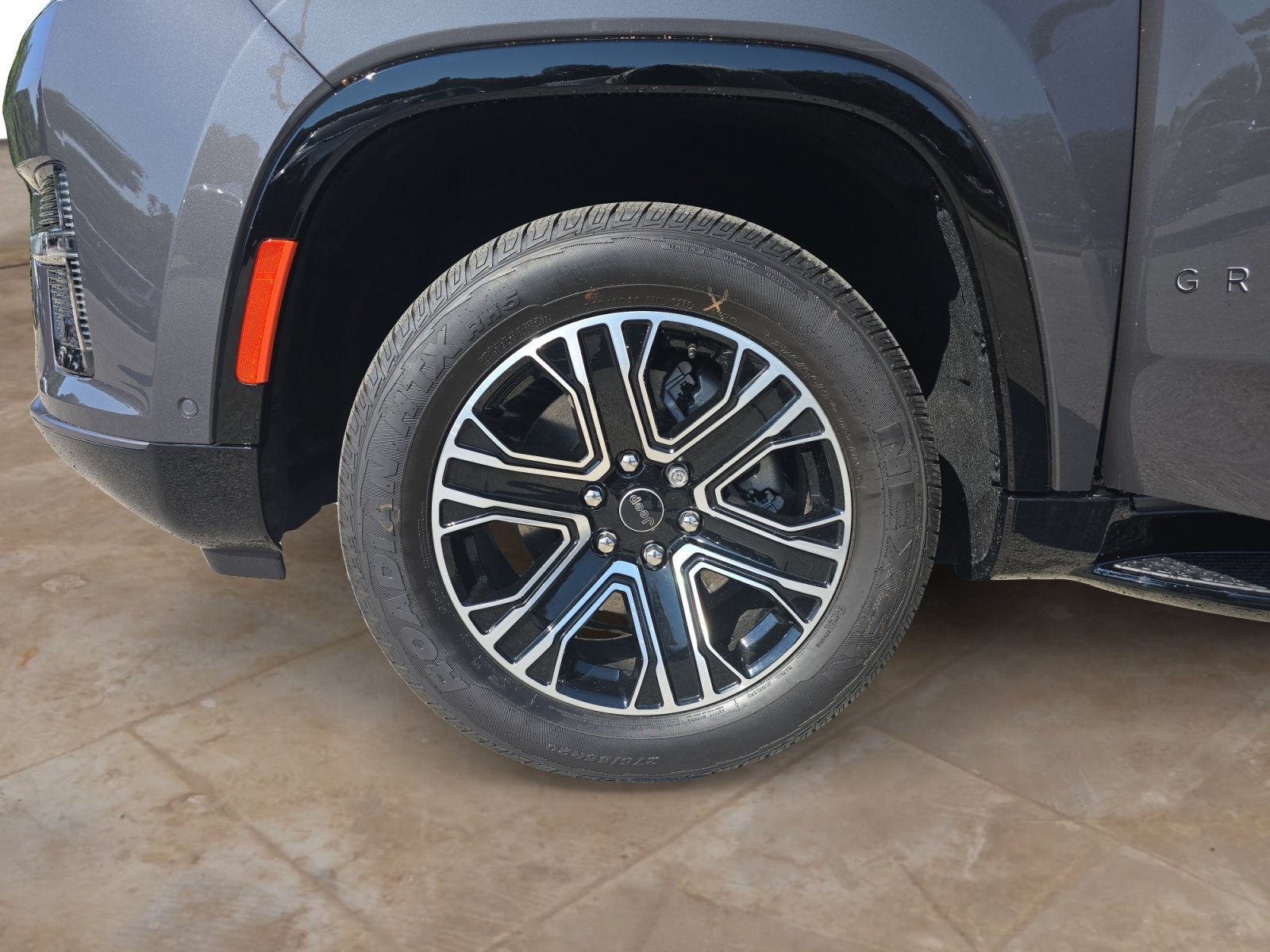 New 2026 Baltic Gray Metallic Clearcoat Jeep  image 31