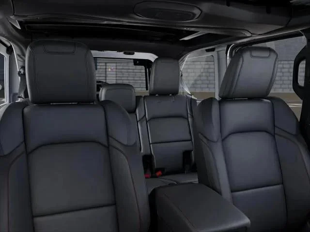 New 2026 Bright White Clear-Coat Exterior Paint Jeep Rubicon 392 image 28