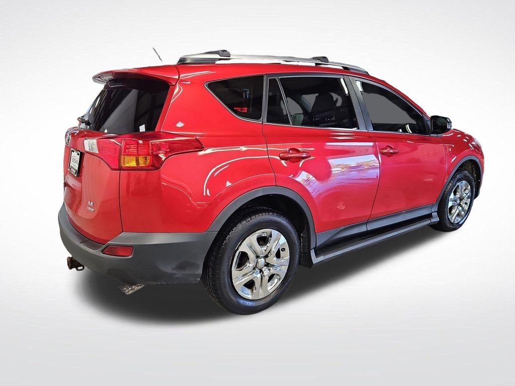 Used 2015 Red Toyota LE image 5