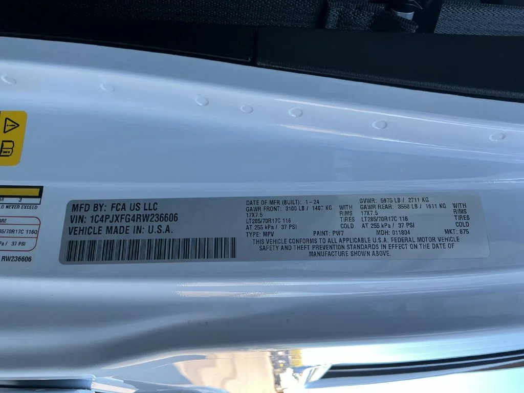 Used 2024 White Jeep Rubicon image 31