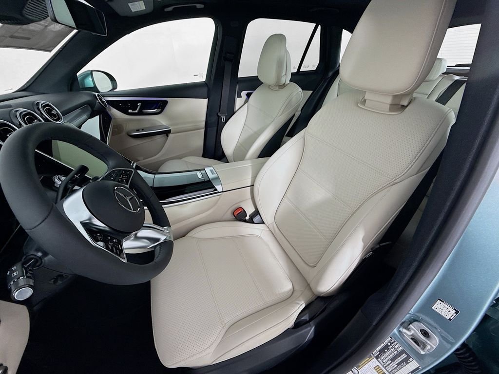 Used 2026 Verde Silver Metallic Mercedes-Benz GLC 300 image 5