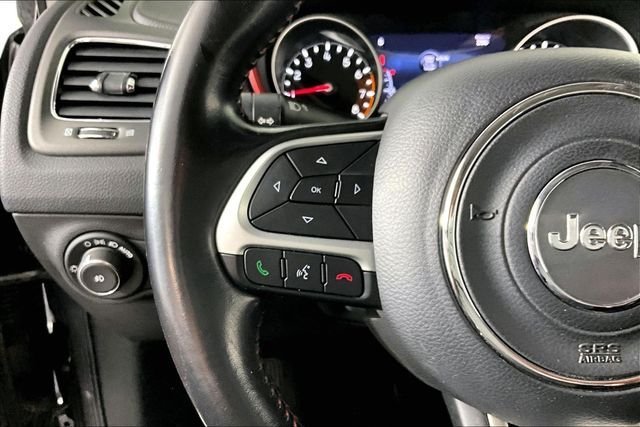 Used 2020 Gray Jeep Trailhawk image 10