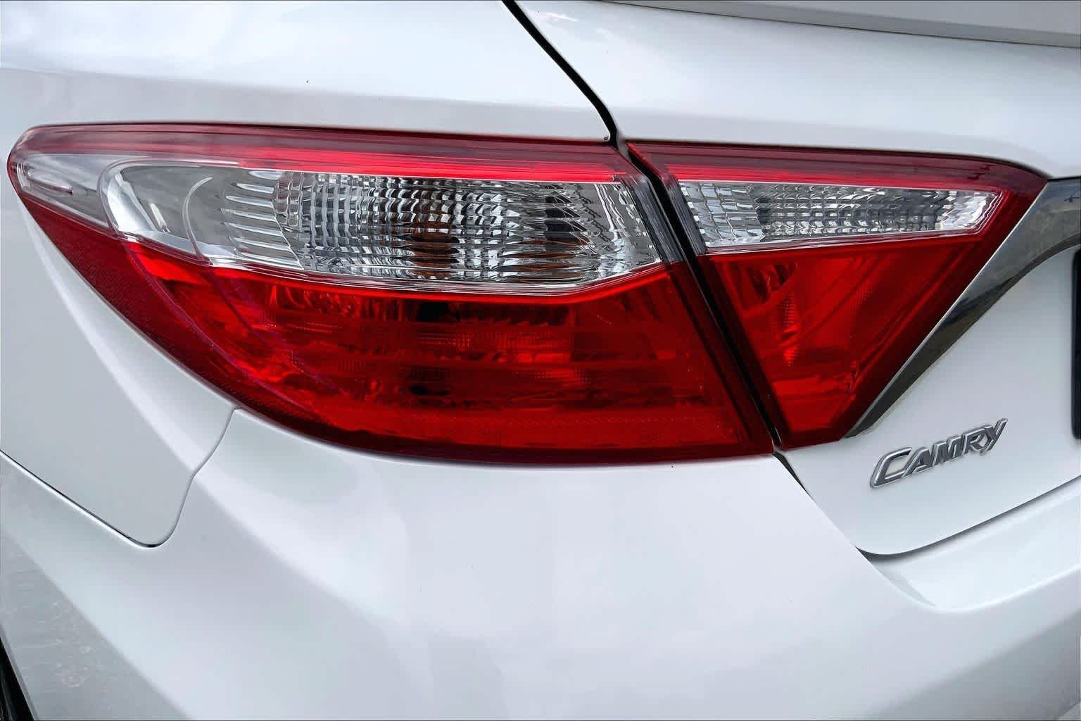 Used 2015 Super White Toyota XSE image 28