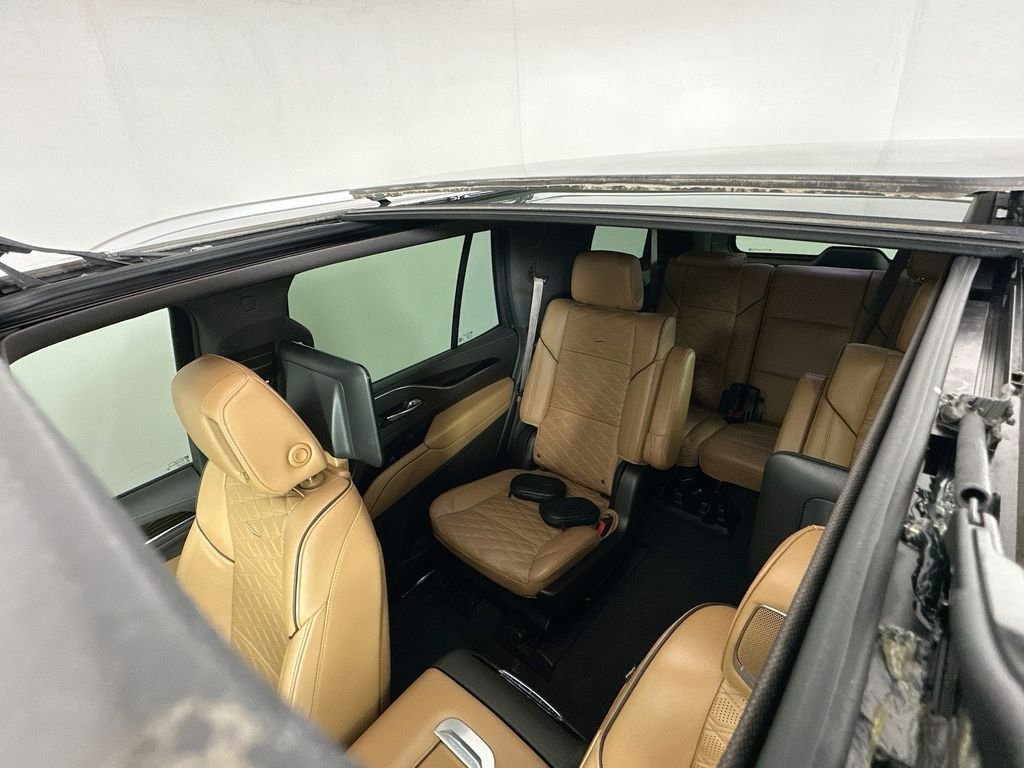 Used 2023 White Cadillac Premium Luxury image 22