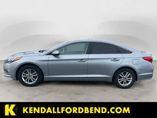 Used 2016 Hyundai Sonata SE with VIN 5NPE24AF4GH348682 for sale in Bend, OR