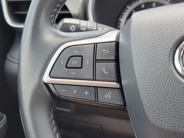 Certified Used 2022  Toyota XLE image 14